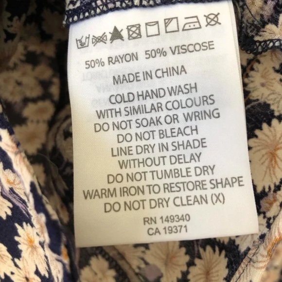 Rolla’s Roxanne Floral Crop Top - Picture 7 of 11